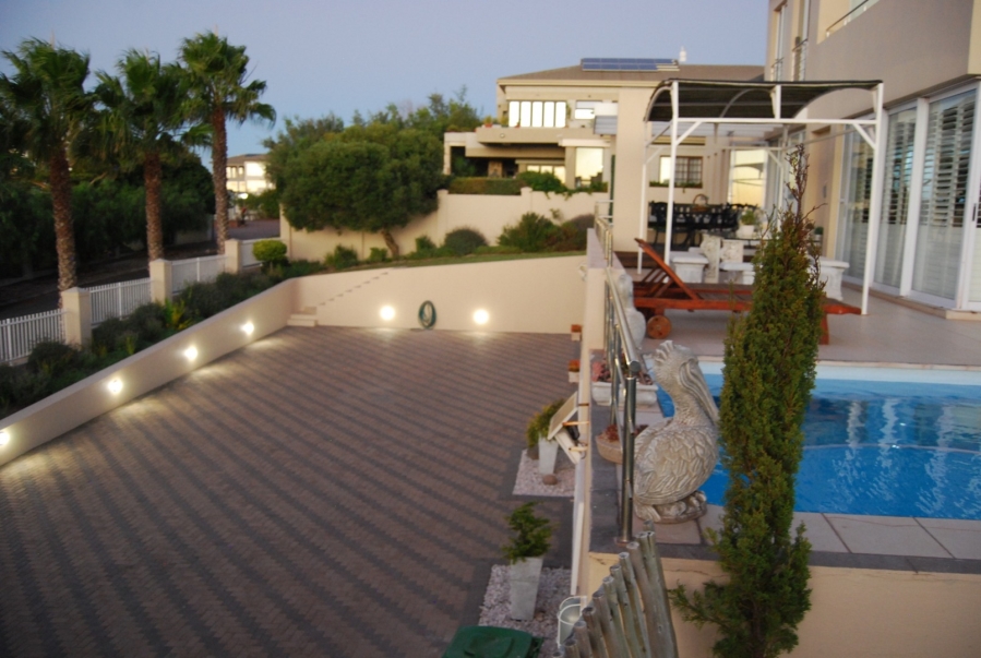 5 Bedroom Property for Sale in Country Club Western Cape